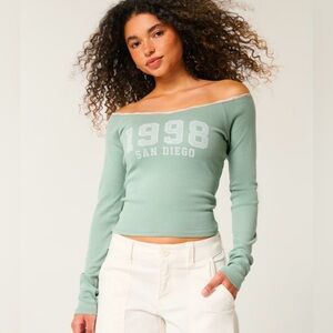 NWT Hollister LACE TRIM OFF-THE-SHOULDER SAN DIEGO GRAPHIC LONG SLEEVE TEE